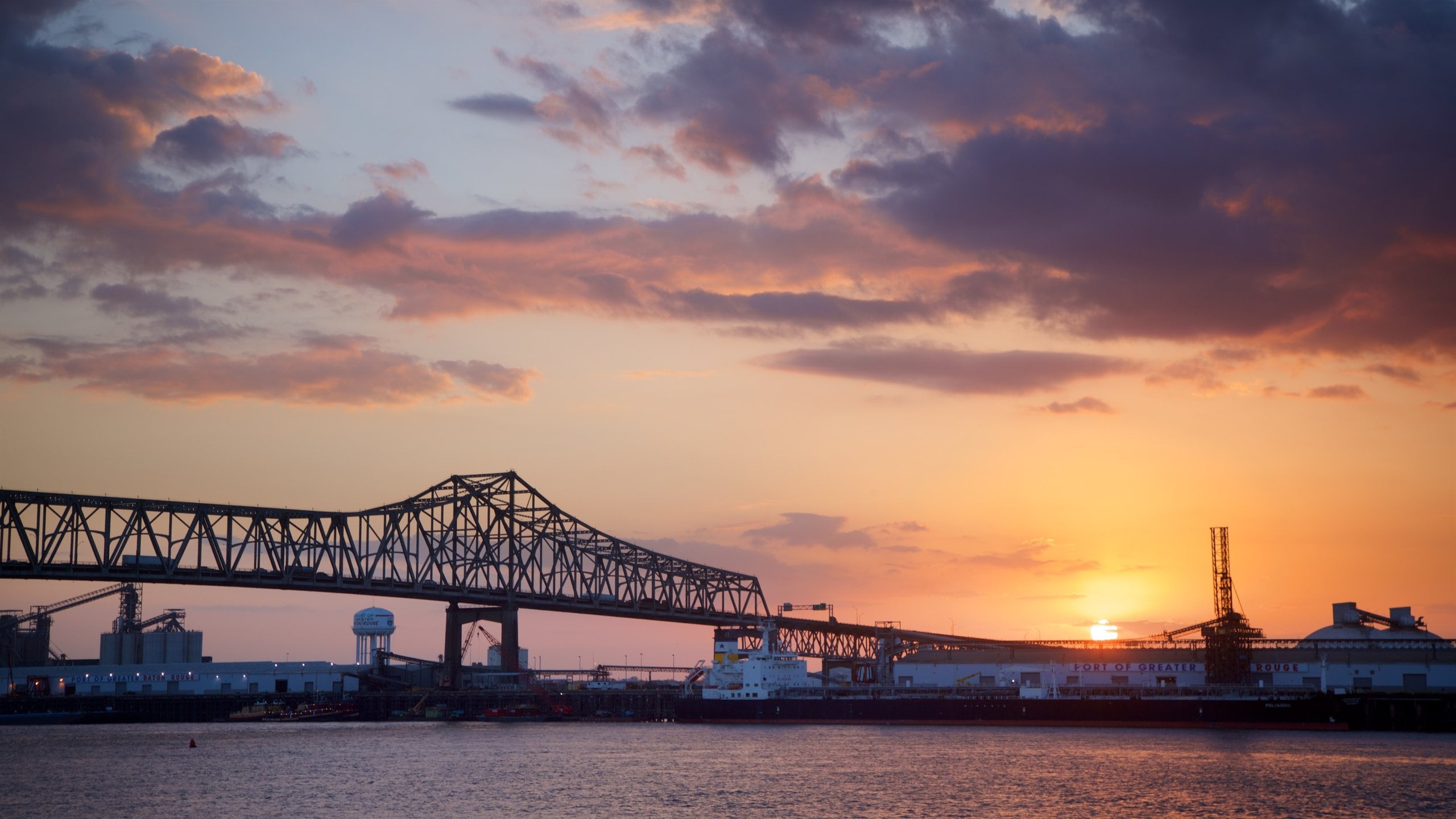 Baton Rouge Skyline with Louisiana State Capitol